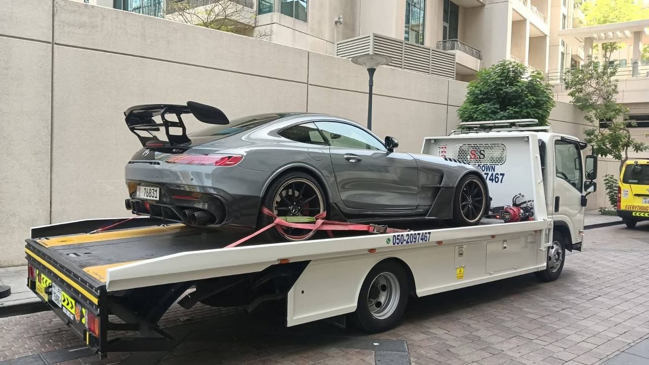Vehicle recovery process during car recovery in Dubai — Ahmed Car Recovery