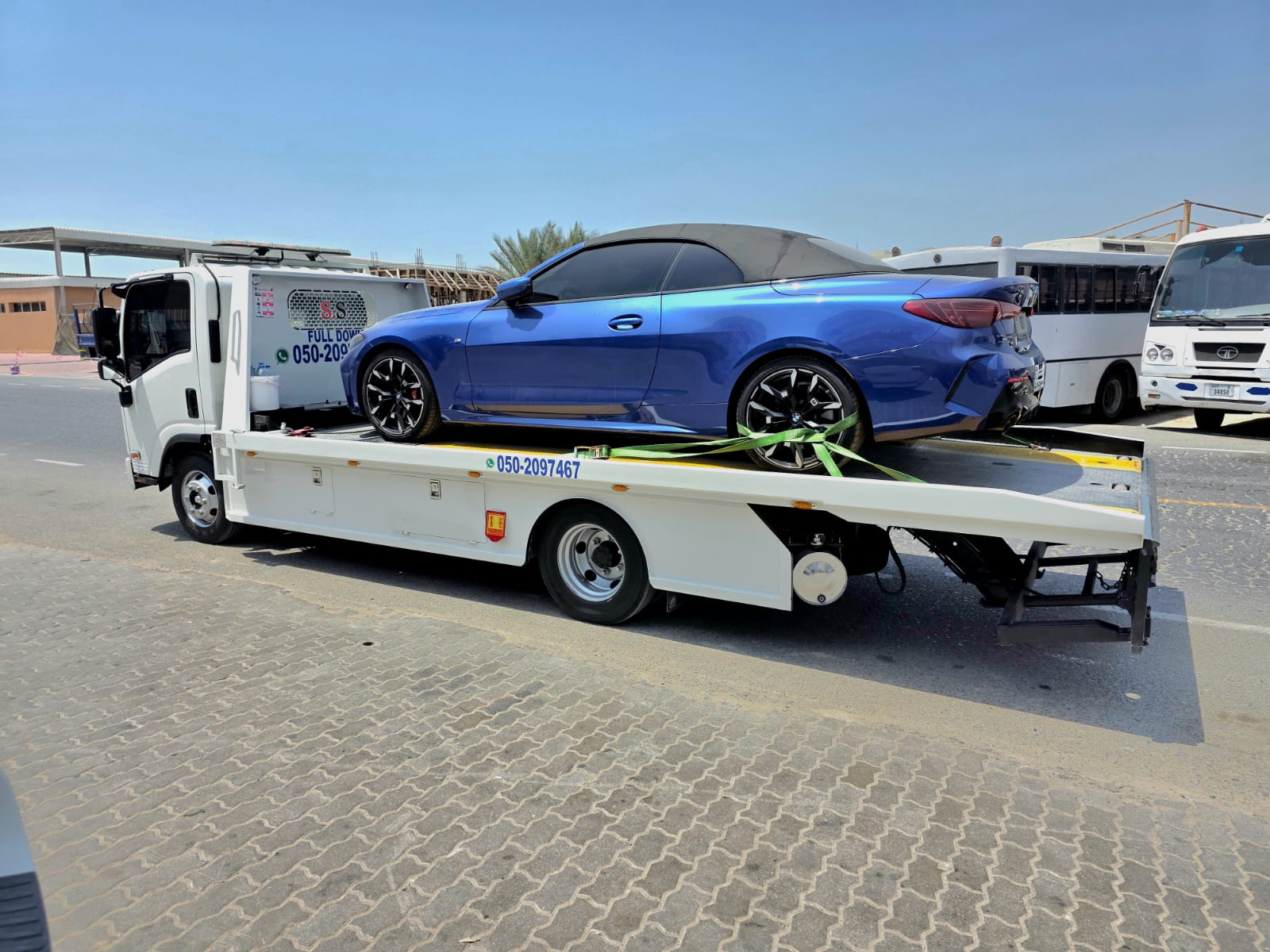 Luxury supercar recovery Dubai secure flatbed