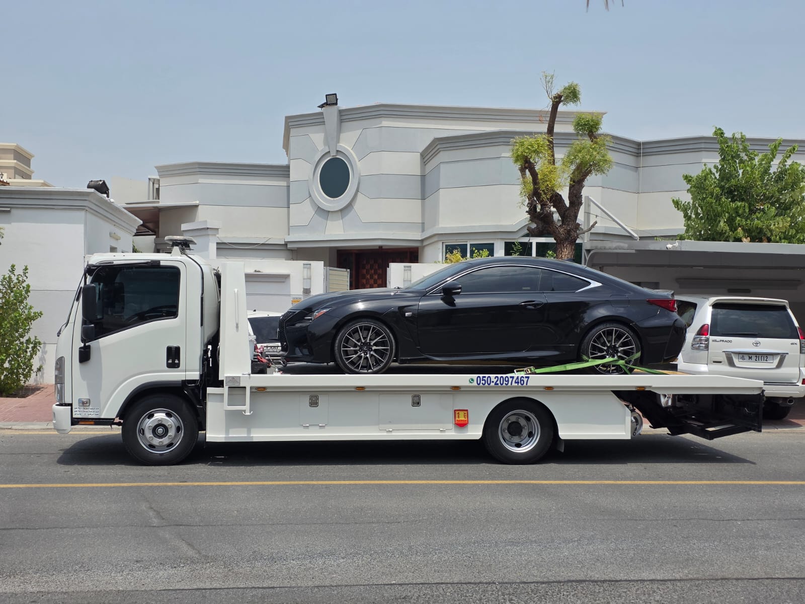 Vehicle transport Dubai — professional flatbed