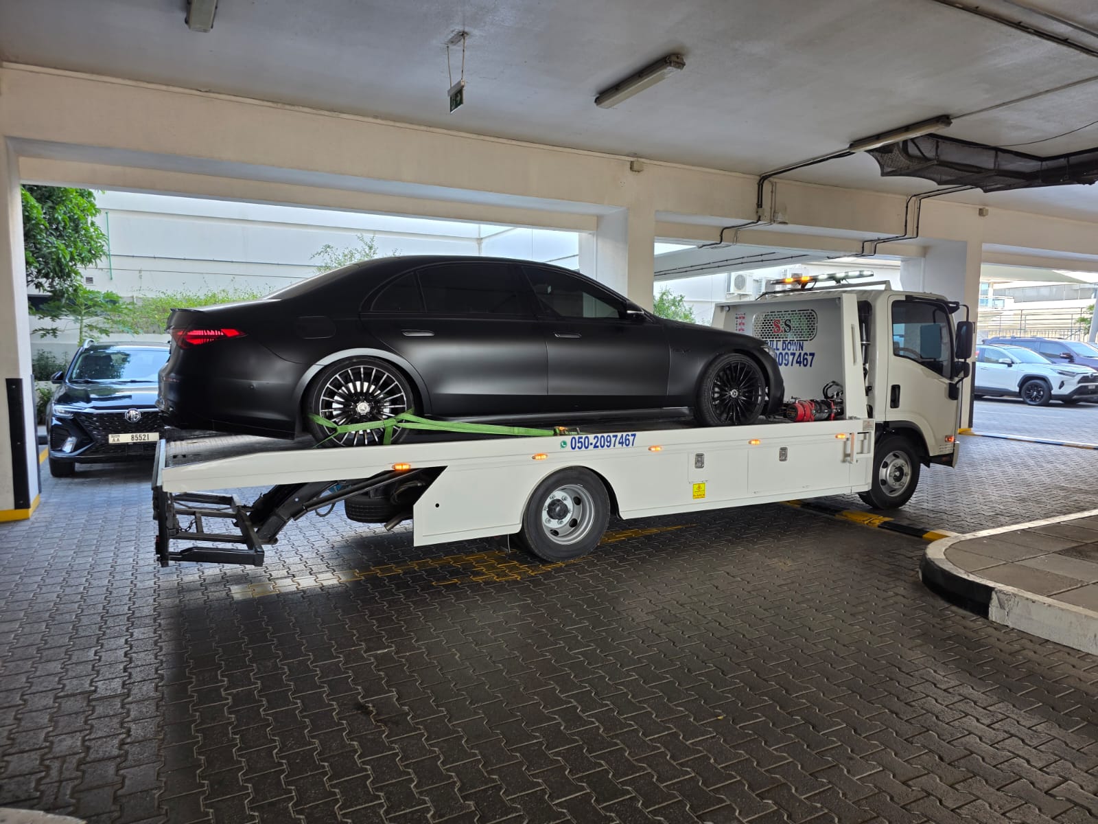 Vehicle transport Dubai flatbed operation 3
